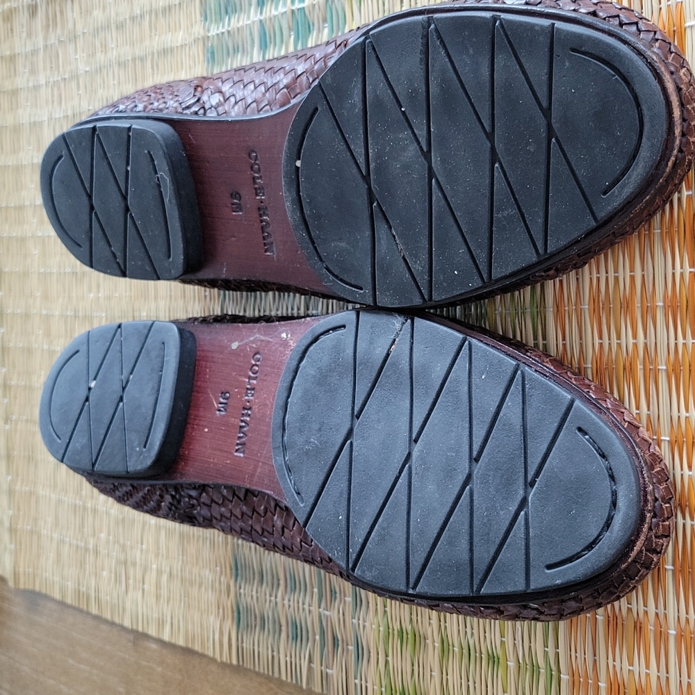 COLE HAAN MENS LEATHER TASSEL LOAFERS - Picture 4 of 12